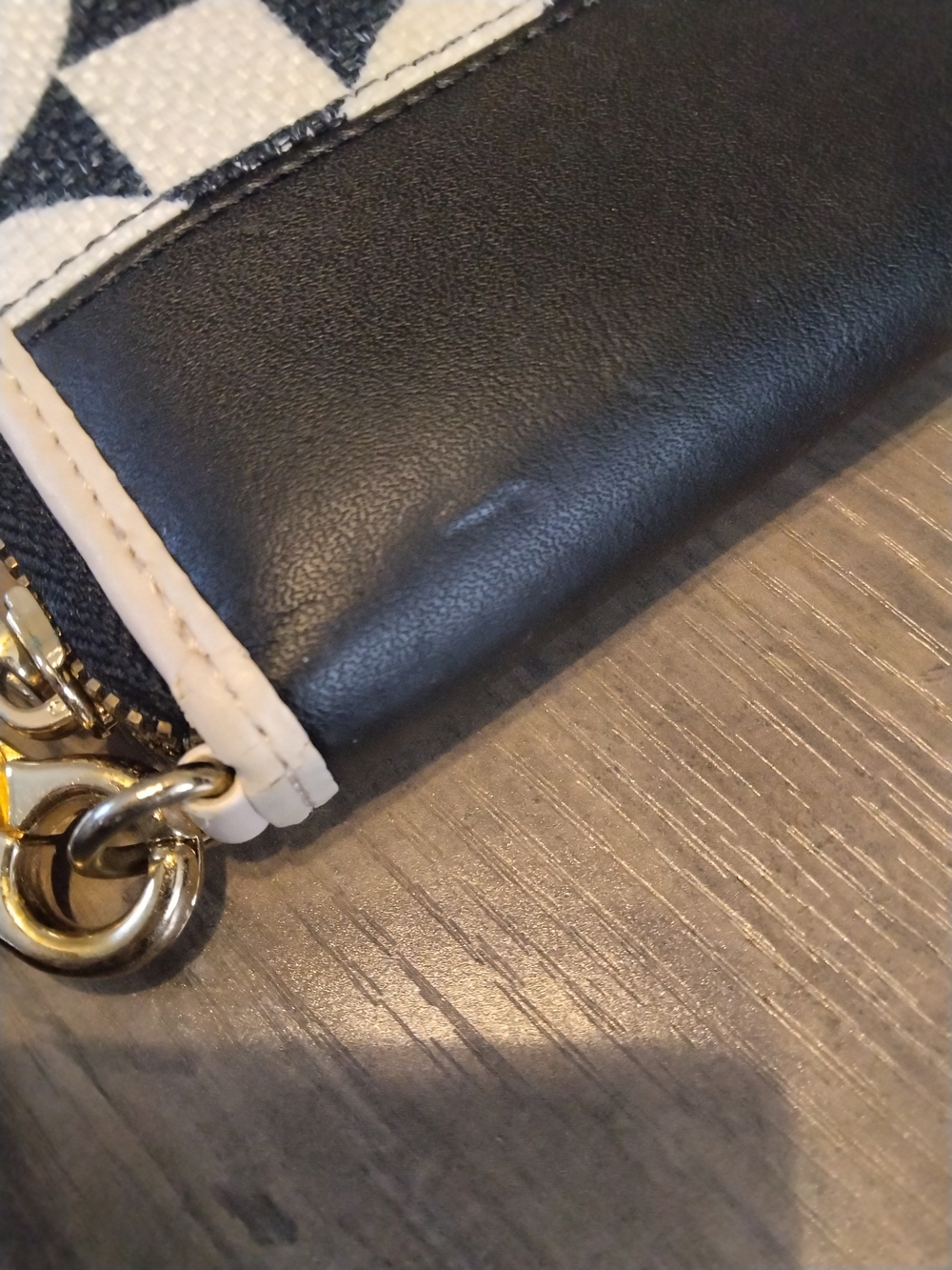 Spartina Stylish Black & White Wristlet Wallet - Designer-Inspired - Picture 6 of 7